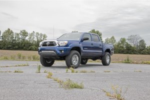 Toyota Tacoma Suspension Lift Kit - Rough Country - 3 Inch Lift Kit | M1 Struts/M1 - '05-'23